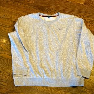 Men's Heather Gray Tommy Hilfiger Sweatshirt. XXL.